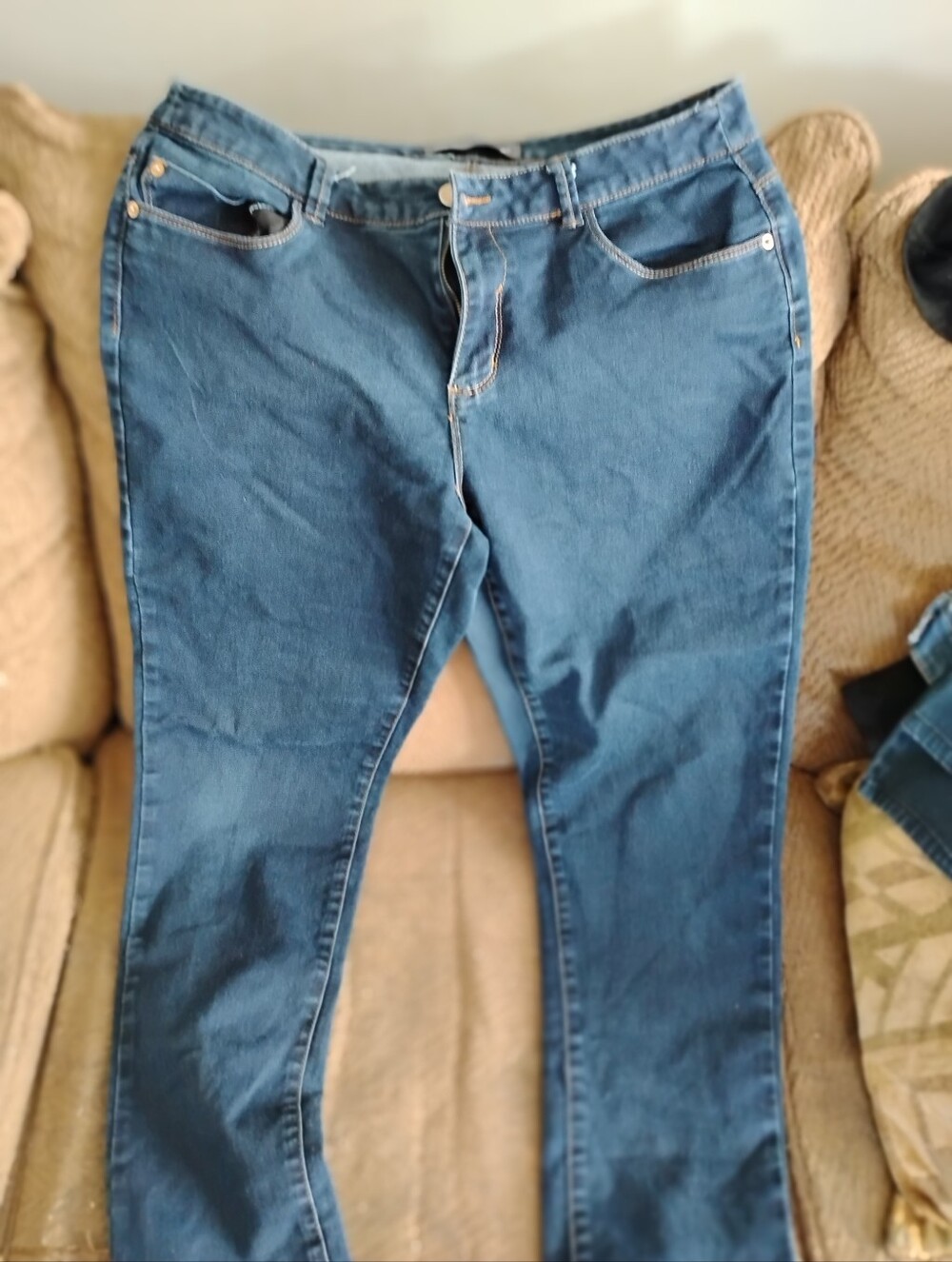 Reitmans Dark Denim Jeans with Contrast Stitching